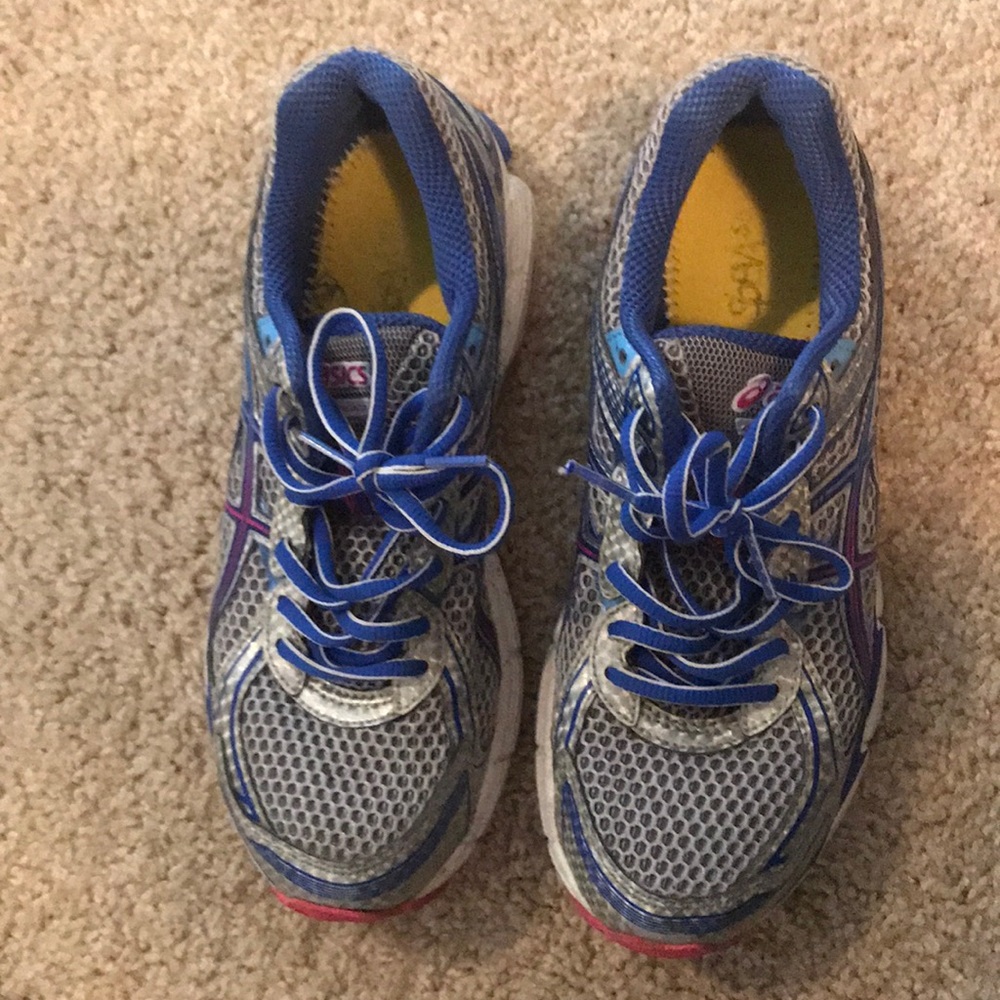 ASICS - Picture 3 of 3